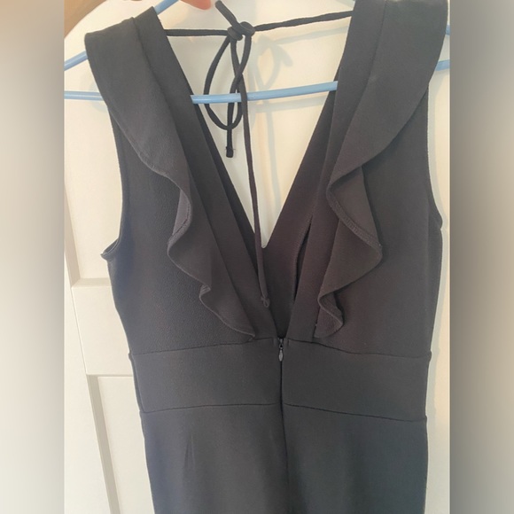 Black pantsuit size 8 - Picture 4 of 4